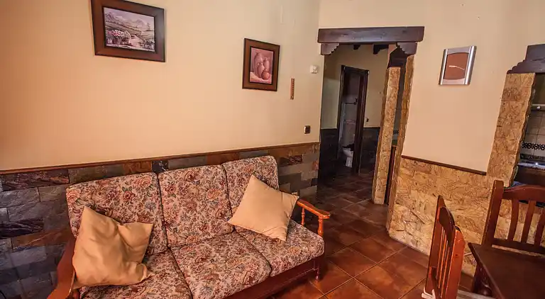 Landsted for 2 personer med hydromassasjehytte og badstue