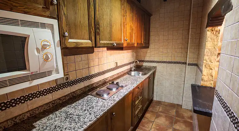 Landsted for 2 personer med hydromassasjehytte og badstue