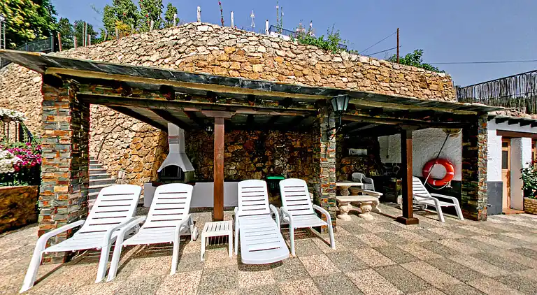 Landsted for 2 personer med hydromassasjehytte og badstue