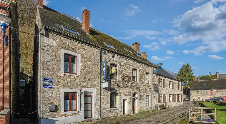 Holiday home in Hastiere