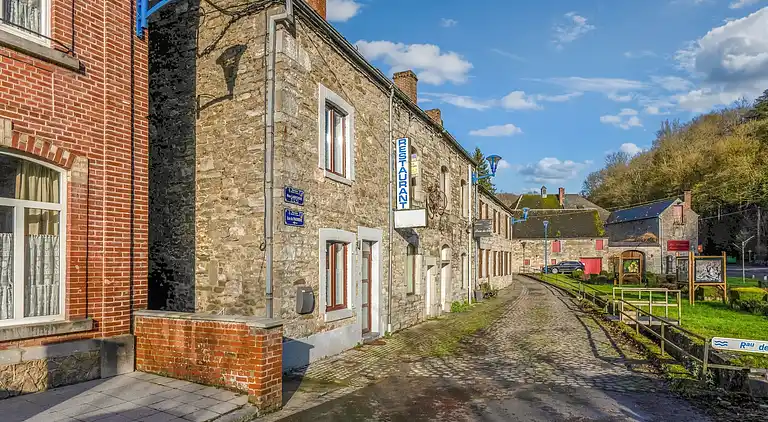 Holiday home in Hastiere