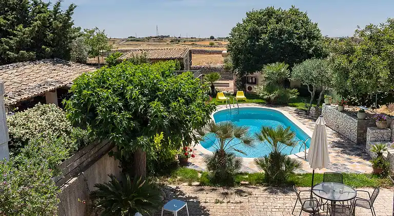 Villa with private pool for 6 people in Sicily