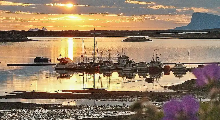 Holiday home in Nordøyvågen