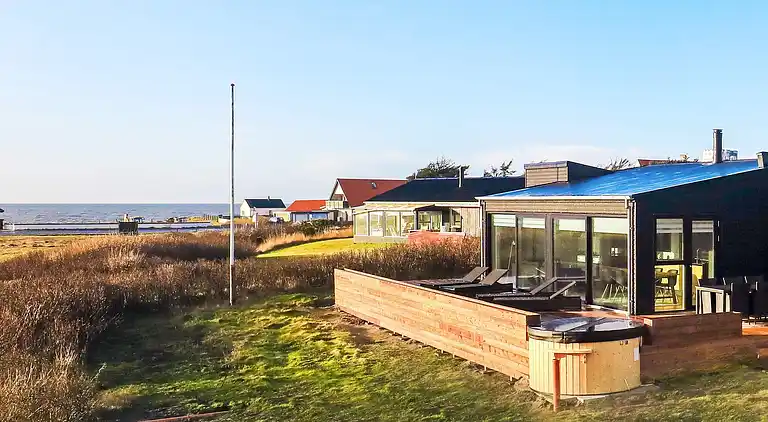 Sommerhus ved Nr Lyngby Strand