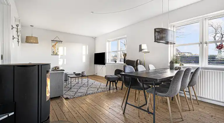 Dejligt sommerhus i idylliske omgivelser