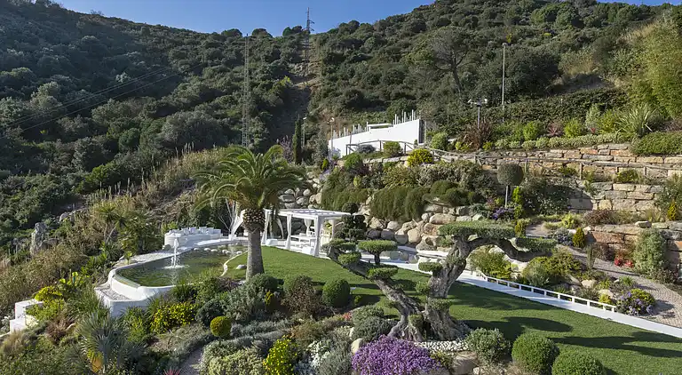 Villa a Barcellona in stile Ibiza con vista sul mare