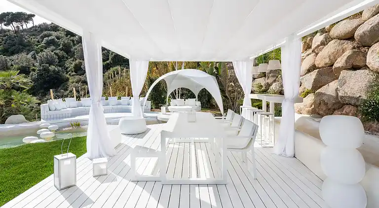 Villa a Barcellona in stile Ibiza con vista sul mare