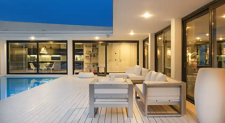 Villa a Barcellona in stile Ibiza con vista sul mare