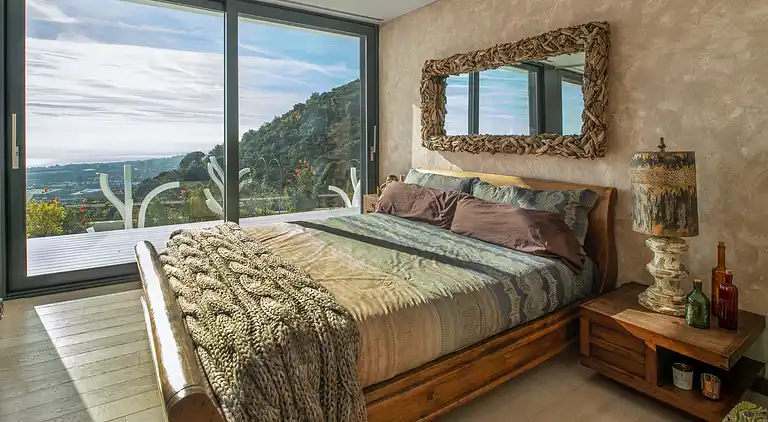 Villa a Barcellona in stile Ibiza con vista sul mare