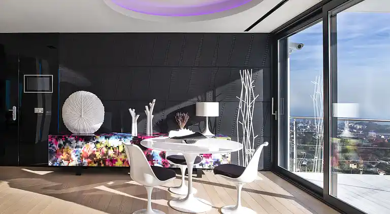 Villa a Barcellona in stile Ibiza con vista sul mare