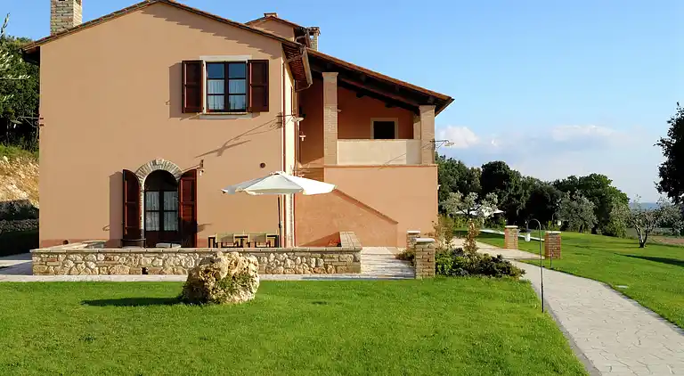 Farm house in Narni