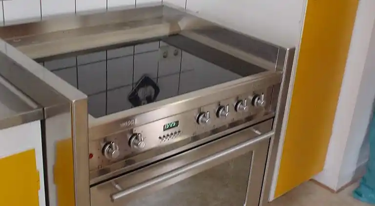 Former school building in the heart of Värmland