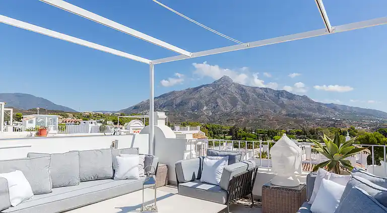 Penthouse with amazing views of the golf valley