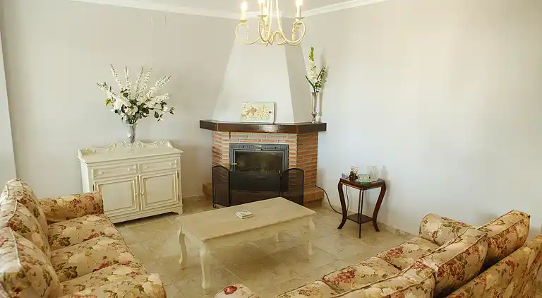 Holiday Home. El Palomar Azul. Pool and sea view