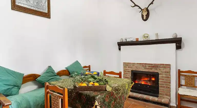 Relax rural house for 6 people with private pool