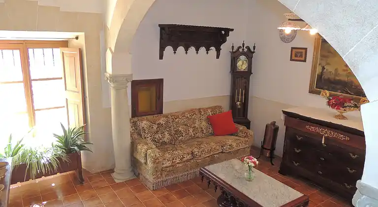 Charming Majorcan-style villa with private pool