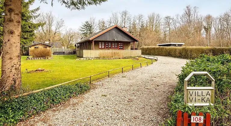 Semesterbostad i Branderup J