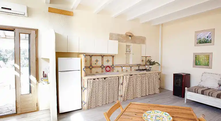 Salento - Ancient stone house close to the sea