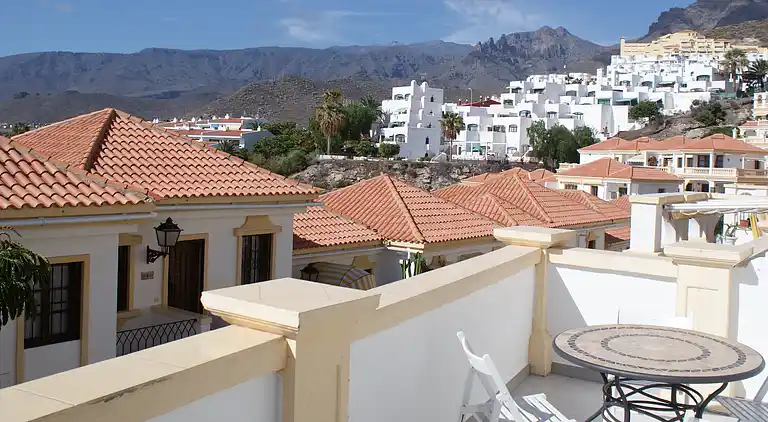Tenerife South Apartment" with Sea View, Pool & Wi-Fi