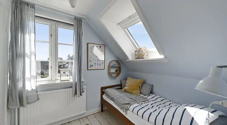 Unikt beliggende sommerhus i første række. 