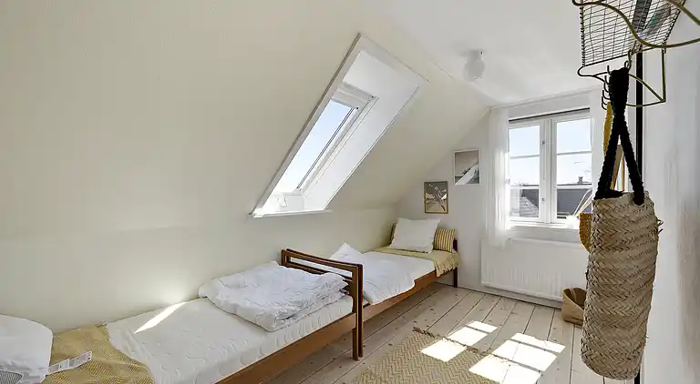 Unikt beliggende sommerhus i første række. 