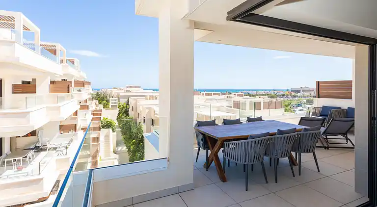 Vida Feliz: luxurious apartment with sea view