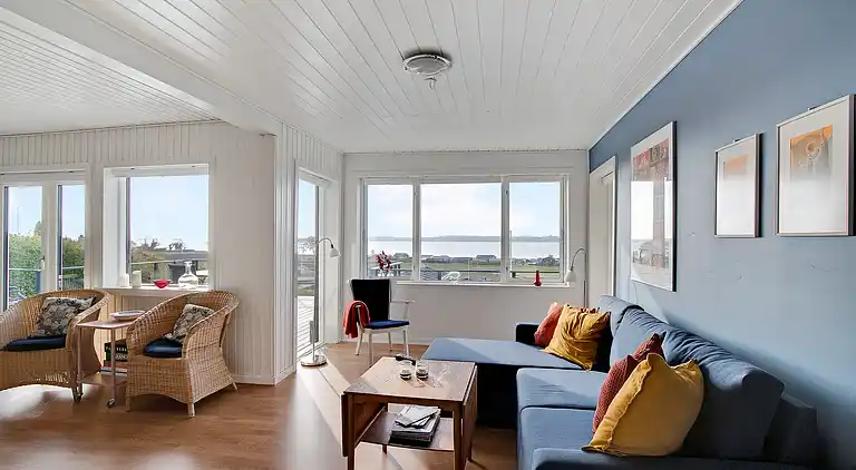 Neu restauriertes Sommerhaus mit Meerblick