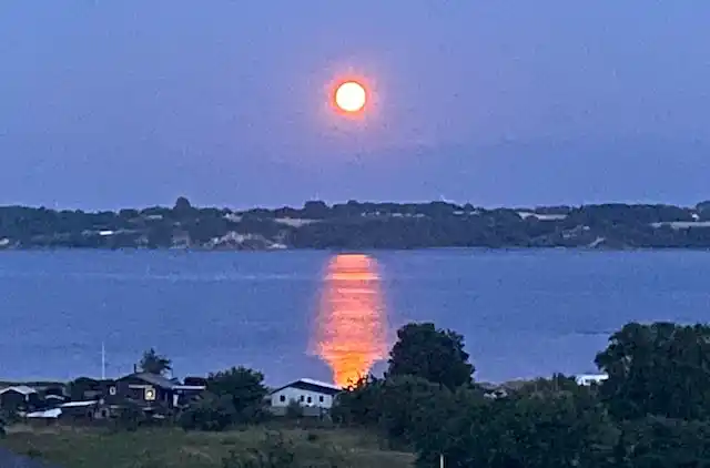 Neu restauriertes Sommerhaus mit Meerblick