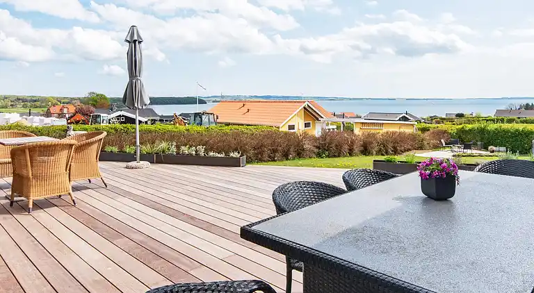 Holiday home in Følle Strand