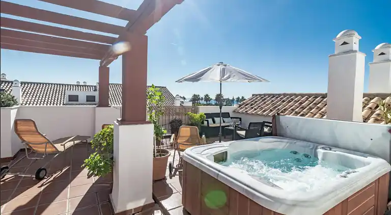 Penthouse next to the beach