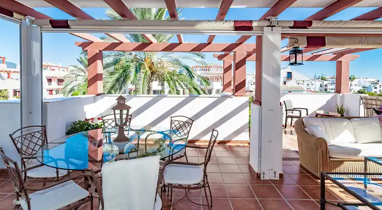 Penthouse next to the beach