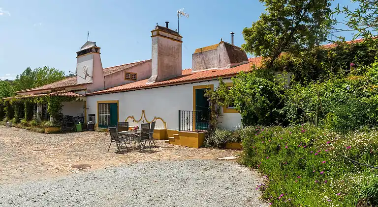 Farm house in São Sebastião da Giesteira