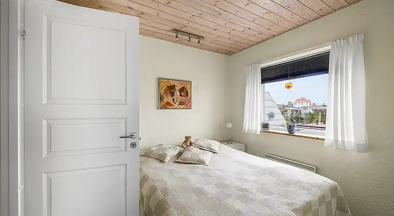 Holiday apartment with sea view on the cliffs