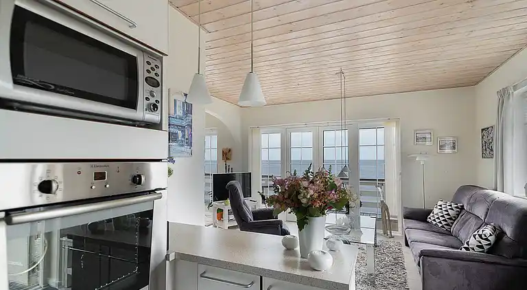 Holiday apartment with sea view on the cliffs