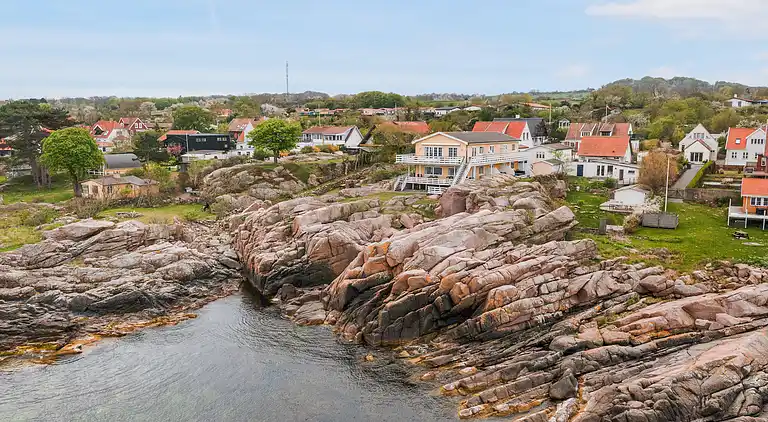 Holiday apartment with sea view on the cliffs