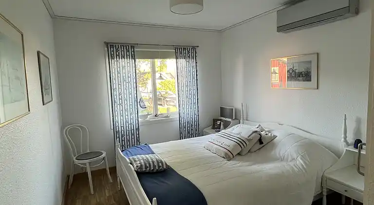 Hemtrevlig stuga med fantastisk utsikt över sjön Bolmen