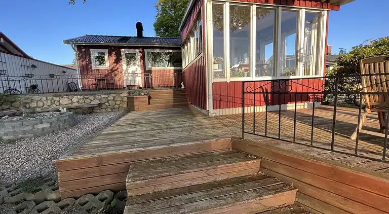 Hemtrevlig stuga med fantastisk utsikt över sjön Bolmen