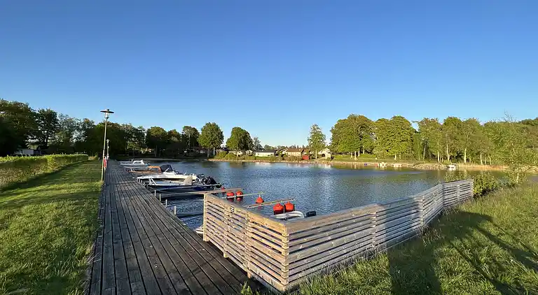 Hemtrevlig stuga med fantastisk utsikt över sjön Bolmen