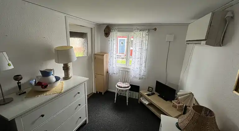 Hemtrevlig stuga med fantastisk utsikt över sjön Bolmen