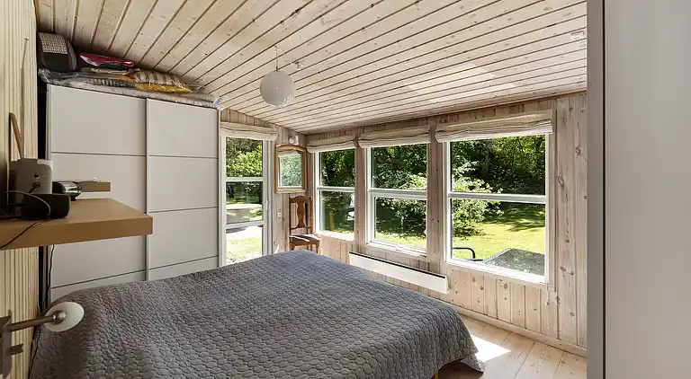 Lovely cottage in recreation area