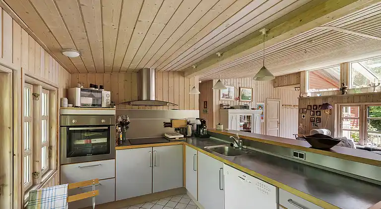 Lovely cottage in recreation area