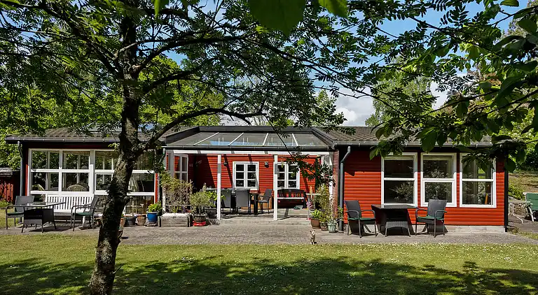 Lovely cottage in recreation area
