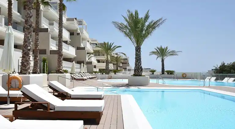 Vida Feliz: luxurious apartment with sea view