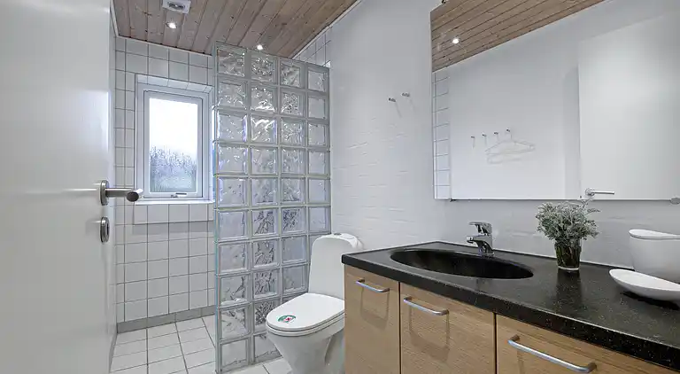 Home for the family in quiet surroundings