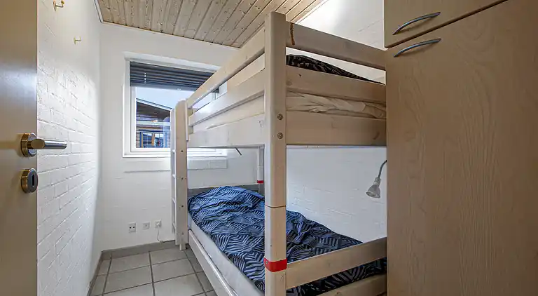 Home for the family in quiet surroundings