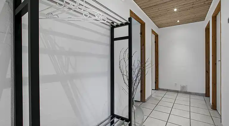 Home for the family in quiet surroundings