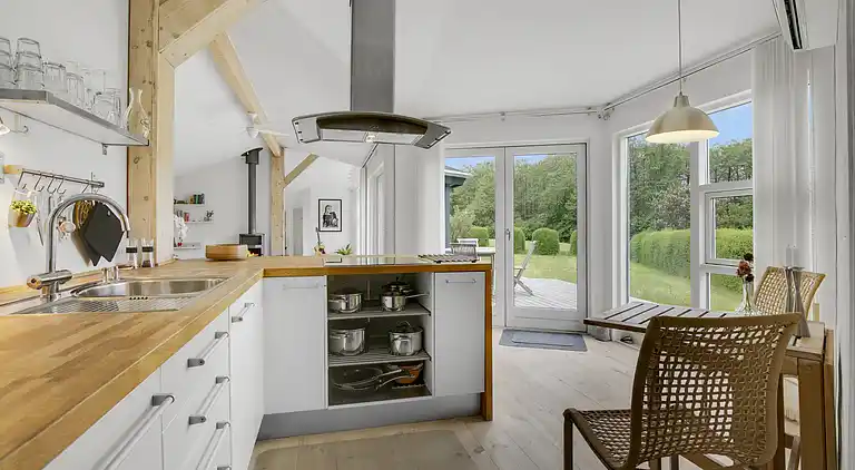 Scenic summer house near quiet lapping waves