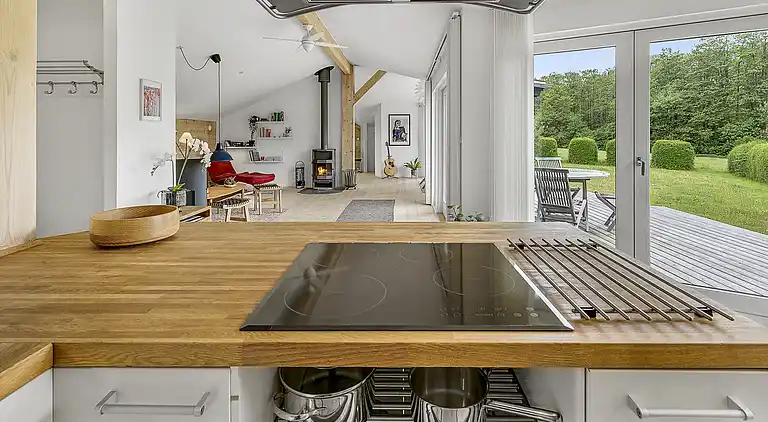 Scenic summer house near quiet lapping waves