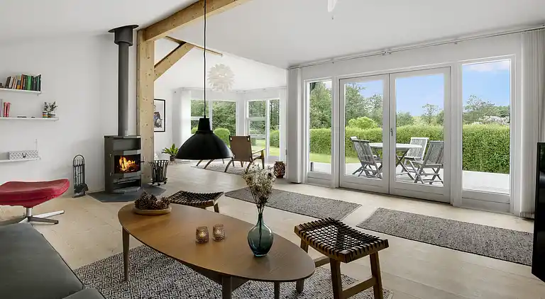 Scenic summer house near quiet lapping waves