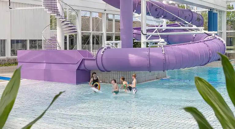 C-3 room,2 bathrooms